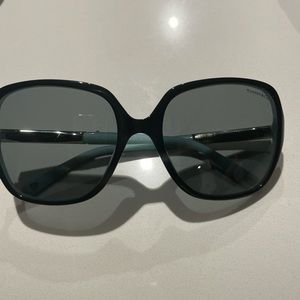 Never worn Tiffany sunglasses! Gorgeous shape.